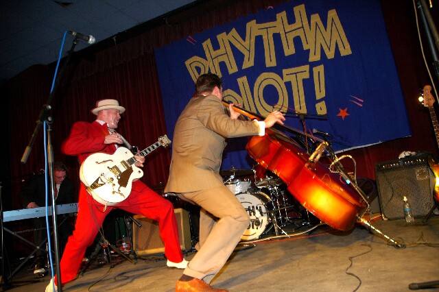 min 2005 11 27 riot 099
